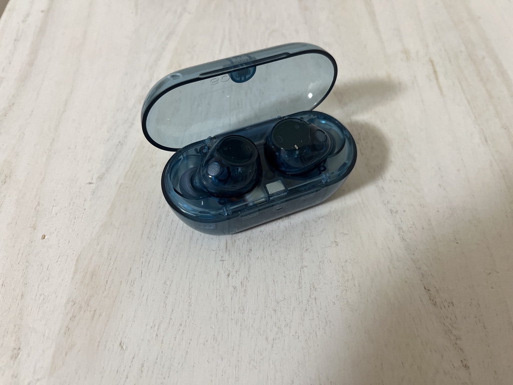 SONY「WF-C710N」のケースと本体